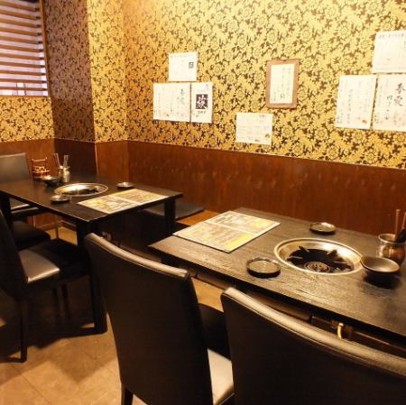 Semi-private room for up to 10 people! Perfect for birthdays and anniversaries ♪
