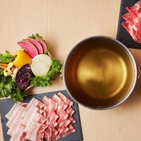 점심 연회는 맛있는 고기로 ◆ 뷔페 코스 90 분 2980 엔 (세금 포함)