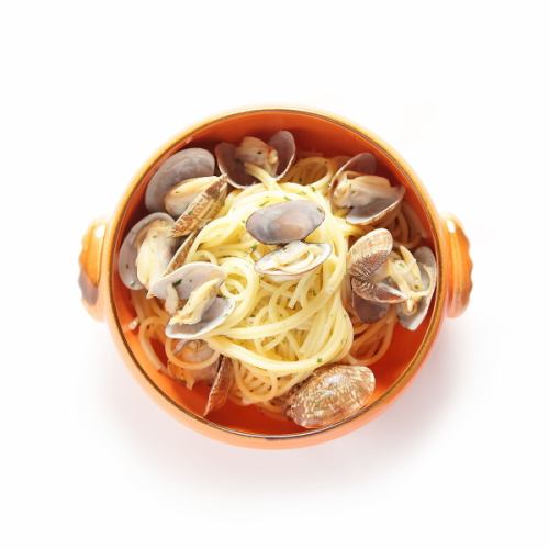 Clam pasta