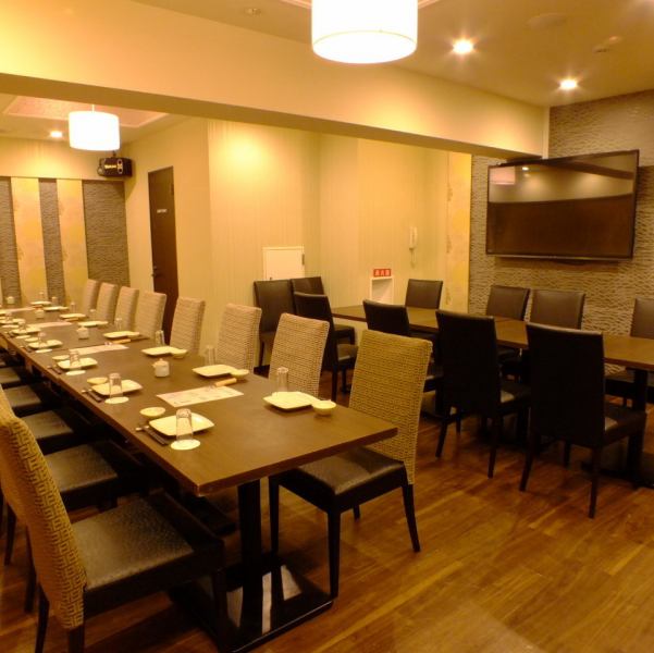 For company banquets, class reunions, after-parties, anniversaries, and other types of banquets at Meiteki, this is the place for you! We have a completely private banquet room that can accommodate up to 24 people, so you don't have to worry about people around you. You can enjoy it ◎Private rooms for banquets are popular, so early reservations are recommended.