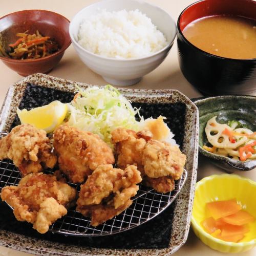Our recommended fried chicken set meal