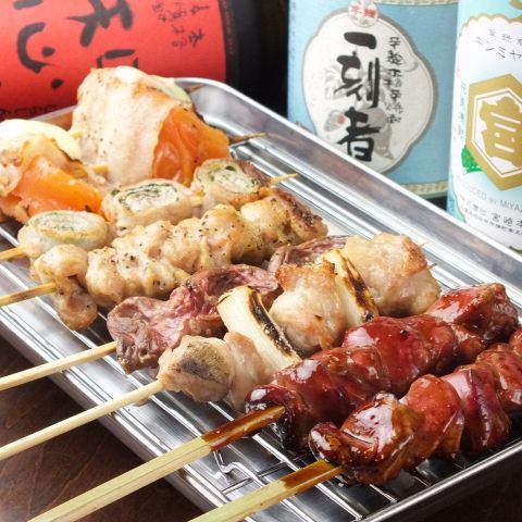 The scent of yakitori when approaching the shop! One person, family and couples are all welcome ☆