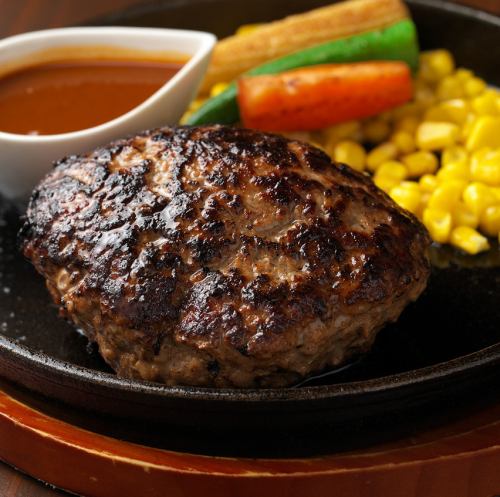 1つ1つ丁寧に、手仕込みハンバーグをお好きな時間に♪