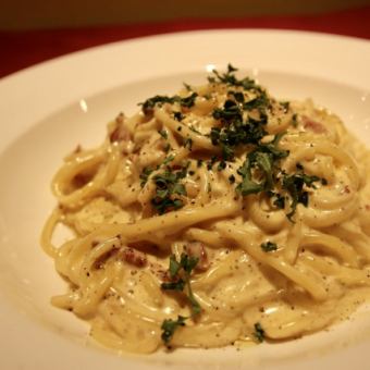 Rich carbonara with plenty of cheese