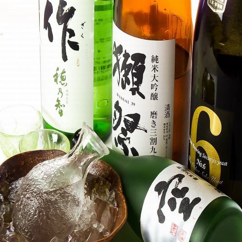 Sake from 330 yen each (tax included) Over 80 varieties of famous sake from all over Japan