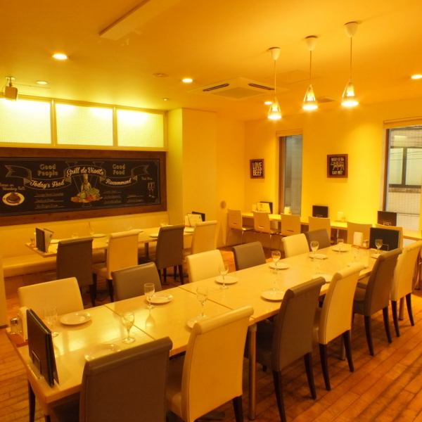 [If you would like to have a private party in Nishi-Shinjuku] Please feel free to contact us even on the day! We are fully equipped with a projector, 2 microphones, and sound equipment ◎ If you would like to use it, please let us know when making a reservation.Air conditioning ◎ Ventilation ◎ Can be reserved for 20 to 50 people ◎ Can accommodate up to 40 seated people! *If you wish to reserve for 20 people or less, please contact us by phone.