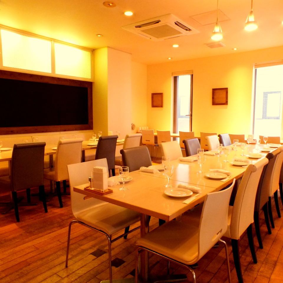 The restaurant can be rented out for groups of 20 or more! A restaurant with a wide variety of courses!