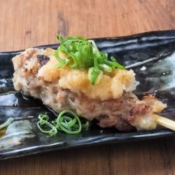 肉丸配磨碎的白蘿蔔和柚子醋