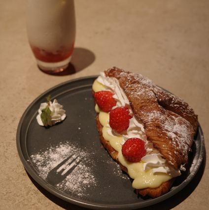 《特製ドリンク&スイーツ》ゆったりカフェ・バー利用に最適です