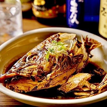 【当店名物のあら炊き】当店イチオシのメニュー！照りがでるまで煮詰めており、お酒のお供に最高です！