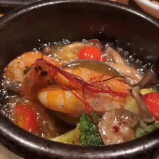 유두 새우와 시메지와 브로콜리의 아히조