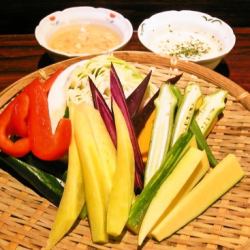 季節の地野菜のざる盛り