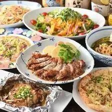 【休闲套餐 B】7 道菜，3 小时畅饮，价格 6,600 日元（含税）♪ 享用炭烤猪排等美食。
