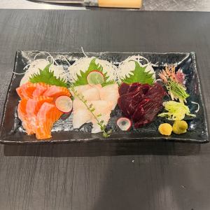 Sashimi platter (2 types) / Sashimi platter (3 types)