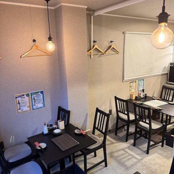 テーブル席は2名様から12名様までご利用可能！事前ご予約お待ちしております！