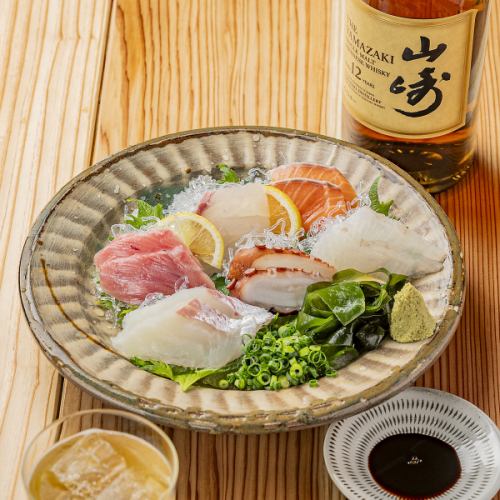 【旬の魚を市場や釣り仲間から直接仕入れる！】刺身盛り合わせ