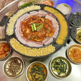 ★Chukumi course★ All-you-can-eat octopus and pork spicy hot pot + Korean side dishes and 20 kinds of street snacks ☆ 2 hours all-you-can-drink included ♪