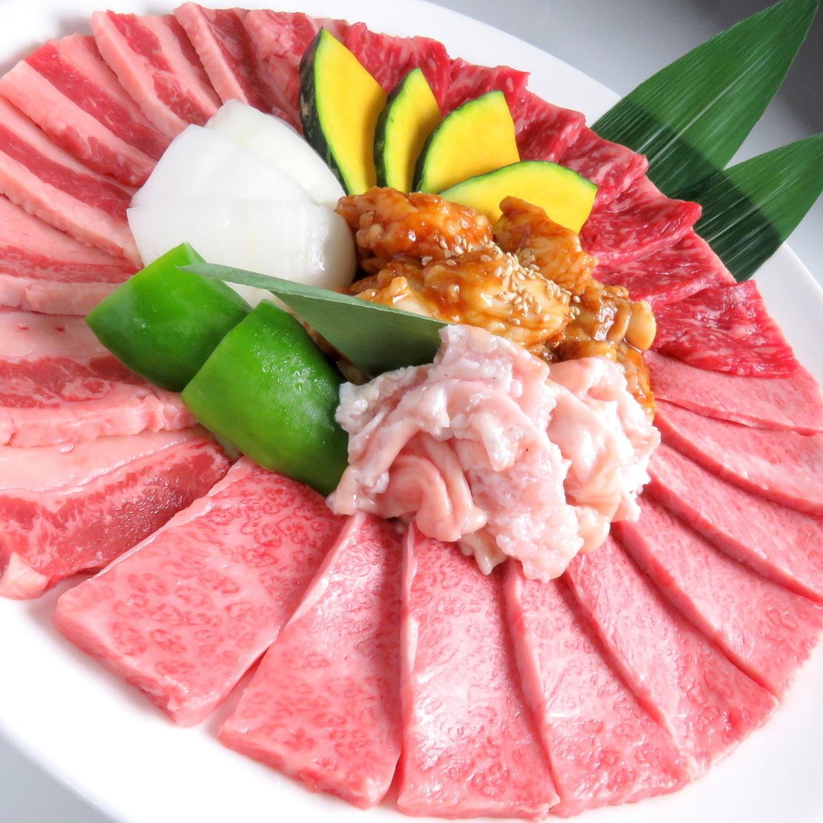 You can enjoy high-quality meat and sake at lunch♪