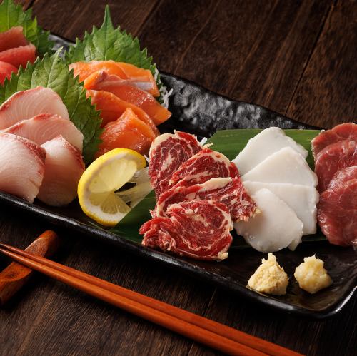 九州料理を堪能！当店人気は【鮮魚と馬肉の食べ比べ～六点盛～】