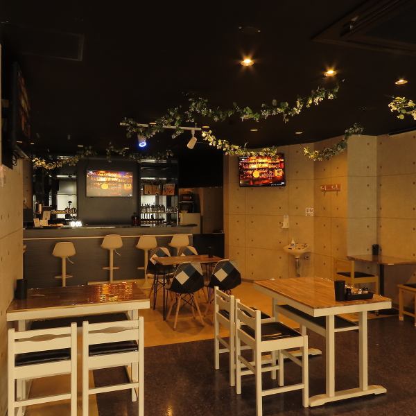 お店を独占できる貸切利用は、最少12名様から最大20名様まで承っております。周囲を気にせず楽しめるので、各種宴会や打ち上げ、地域のお集まりにも最適♪貸切をご希望の際は、事前に店舗までご連絡をお願いいたします。アットホームな店内で、こだわりの狭山茶料理や美味しいお酒と共に、特別な時間を過ごしてみませんか☆