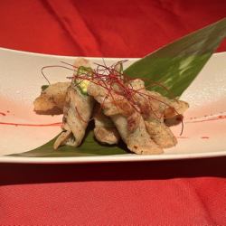 오크라의 돼지고기 3개