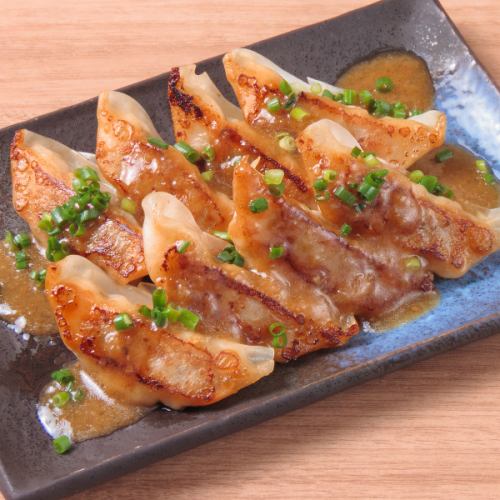 【890日圓小吃】柚子胡椒醬煎餃(8個)