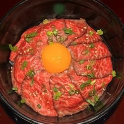 와규 로스트 비프 덮밥