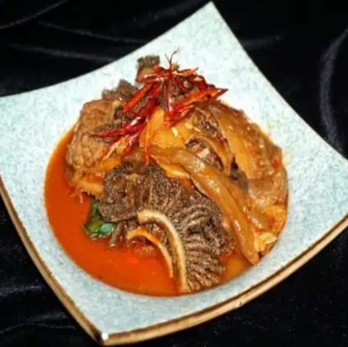 牛モツ煮込み