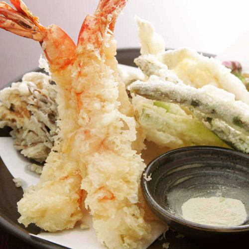 Assorted tempura of the four seasons