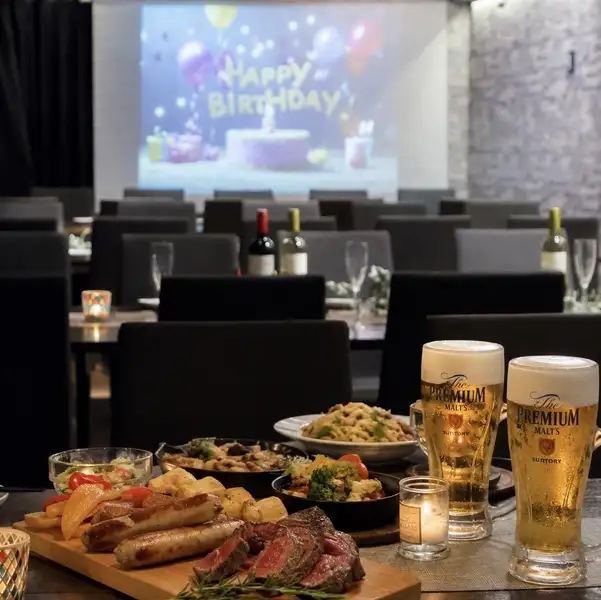 【夏はやっぱりビアホール◎】ビール片手に肉を頬張る夏だけの贅沢時間♪涼しい空間で夏を満喫しましょう♪