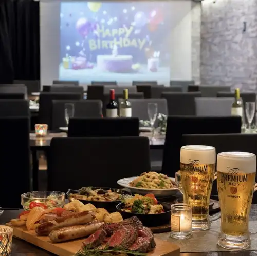 【夏はやっぱりビアホール◎】ビール片手に肉を頬張る夏だけの贅沢時間♪涼しい空間で夏を満喫しましょう♪