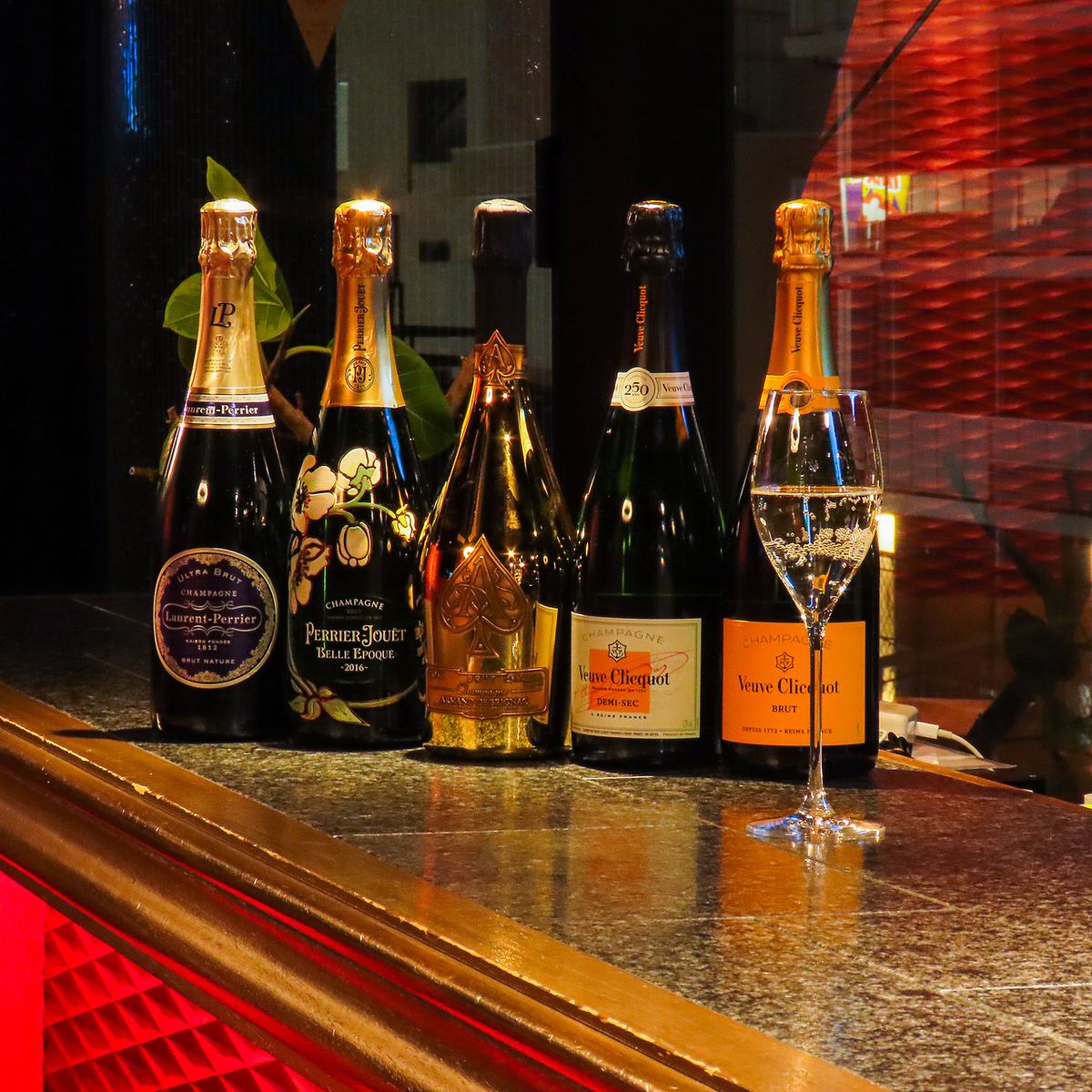 歌い放題、飲み放題フード付き3000円でご利用いただけます！