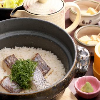 【僅限週日～週四】含90分鐘無限暢飲【可享用名品「鯛魚飯」的套餐】（共7道菜品）5,000日元