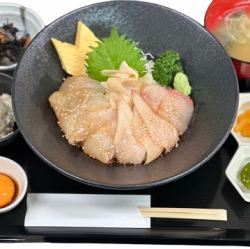地魚漬け丼