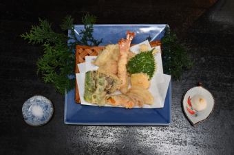 魚介と野菜の天ぷら盛り合わせ