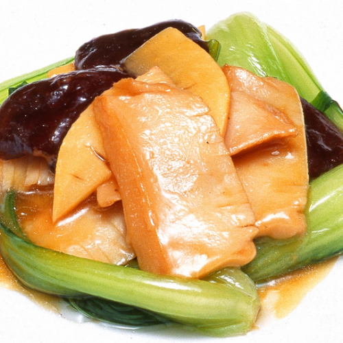 Abalone and seasonal vegetables simmered in oyster oil