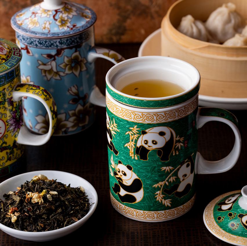 本格的な料理をご堪能ください。