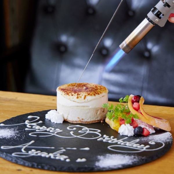 大人気☆香るホールチーズケーキは単品＋2500円でご注文可能◆メッセージプレートは無料でご提供◆