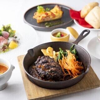 熟成肉ハンバーグランチコース◎熟成牛の特製ハンバーグ、ジェラートなど全6品⇒3800円(税込)