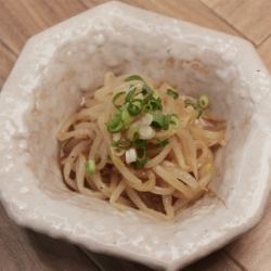 Bean sprouts namul style