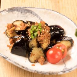 Eggplant stir-fried with chicken and miso