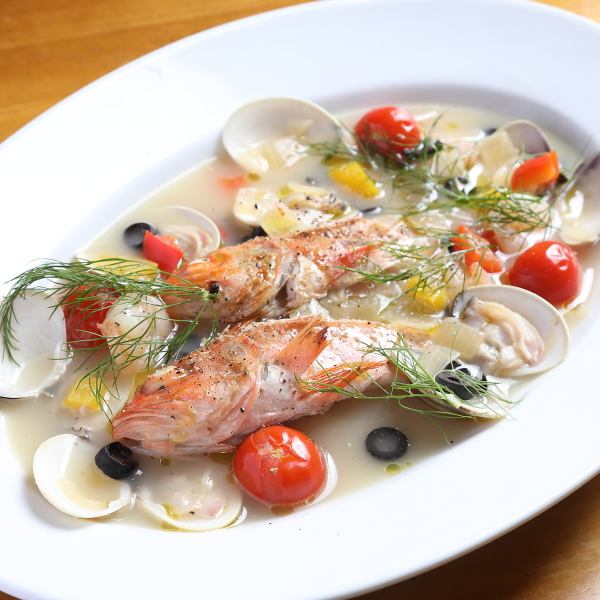 【季節の鮮魚を使用！】野菜の旨味と魚介の旨味をダイレクトに堪能～アクアパッツァ～