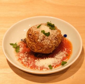 ライスコロッケ‘アランチーニ’(1 コ)