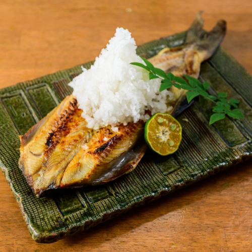 白い大判ホッケ焼き