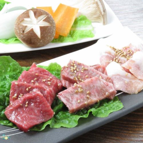 How about having a lunch at Yakiniku Bar Hachiya?