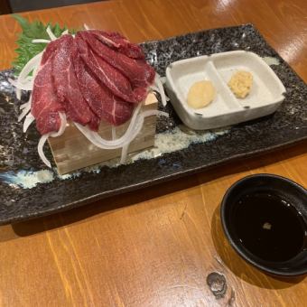 【宴会にぴったり！】熊本産馬刺しを堪能！厳選料理全11品 2時間飲み放題付き6600円(税込）