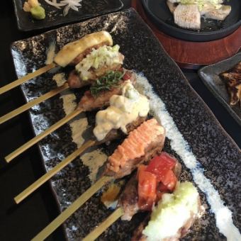 【生ビールもOK！】 焼き鳥・串カツ各3種を含む大満足の全14品！2時間飲み放題付き5.500円(税込)