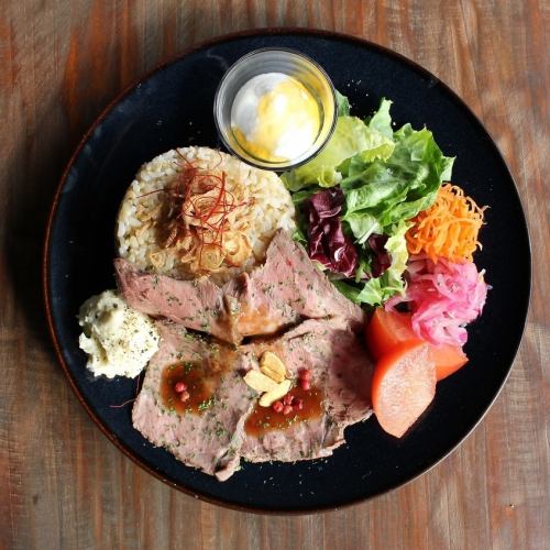 大人気のランチやスイーツ