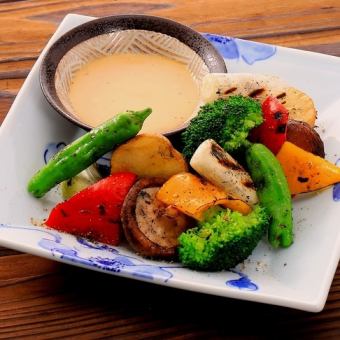 Straw-grilled 8 kinds of vegetables bagna cauda style