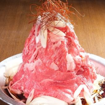 【選用250公克仙台牛肉！ 】仙台牛肉塔火鍋 3,300日圓（含稅）☆